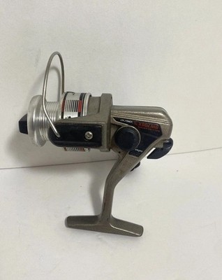 VINTAGE Daiwa Black Widow Series Autocast II Long Cast Spool Fishing Reel BW705x