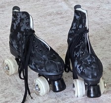 Unisex Indoor Outdoor Roller Skates Black Camo Light Up Wheels Size 40 New