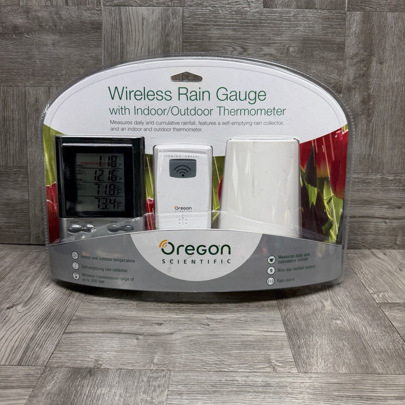 Oregon Scientific Wireless Rain Gauge w/ Thermometer VTG 200