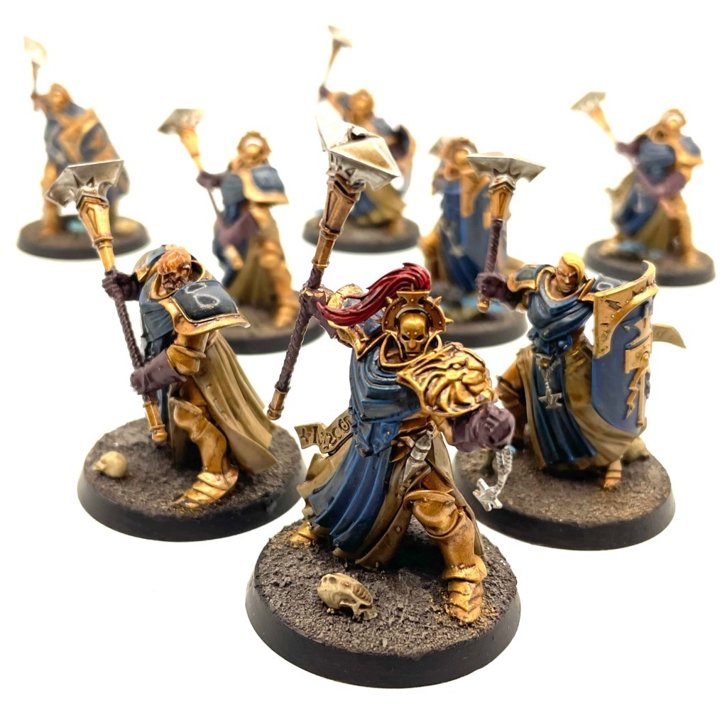 Stormcast Eternals Sequitor - Miniatura Games Workshop Age Of Sigmar (Non Montata/Non Dipinta)