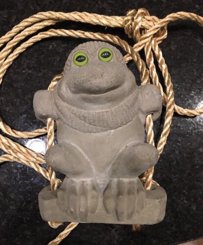 frog swinger garden accents