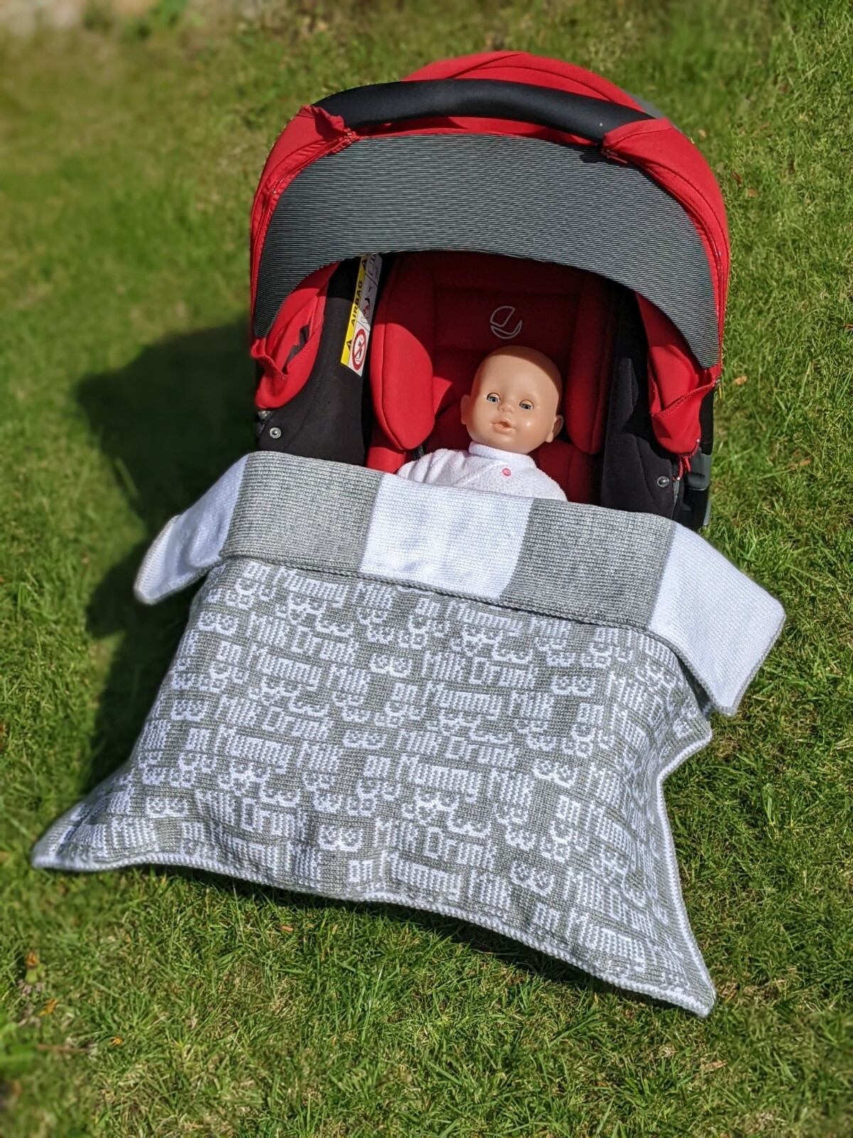 Baby Car Seat Lap Blanket Milk drunk on mummy milk breastfeeding blanket  grey | eBay