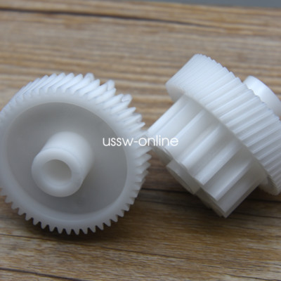 2PC Meat Grinder Plastic Gear Mincer for ERISSON ROLSEN VITEK MAGNIT RMF ARESA