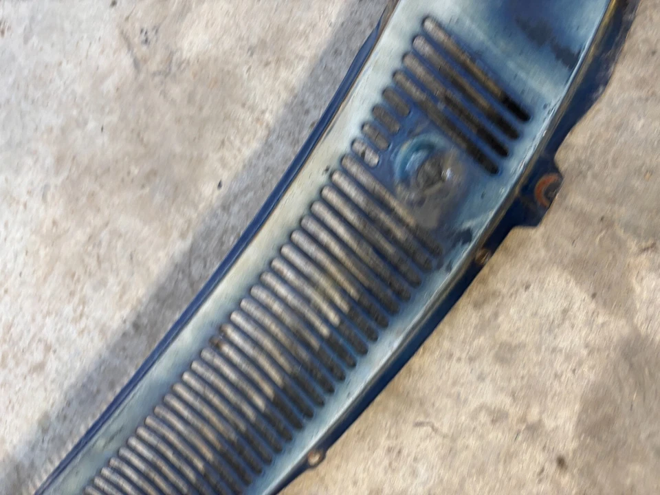 1981 1985 1989 93 DODGE D100 D150 D350 RAMCHARGER WINDSHIELD WIPER GRILLE COWL O - Image 3 of 4