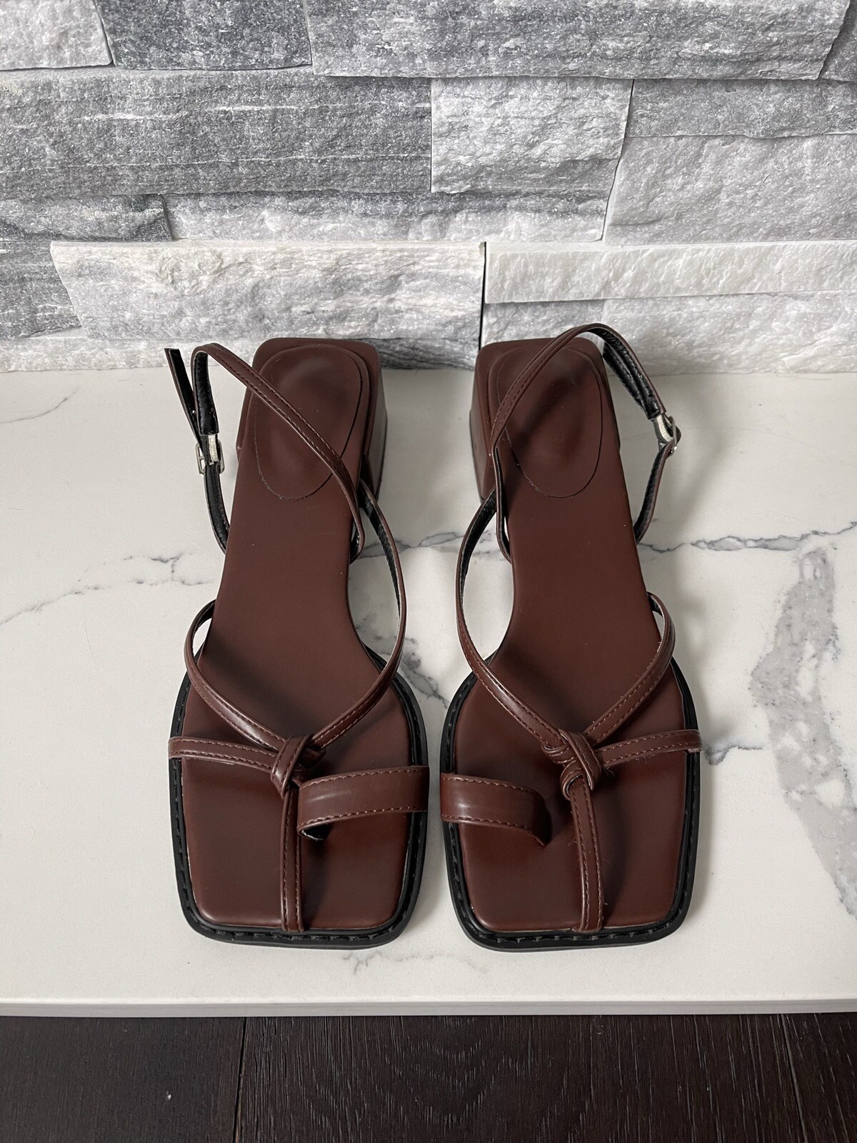 Source Unknown Squared Toe Ring Chestnut Sandals … - image 2