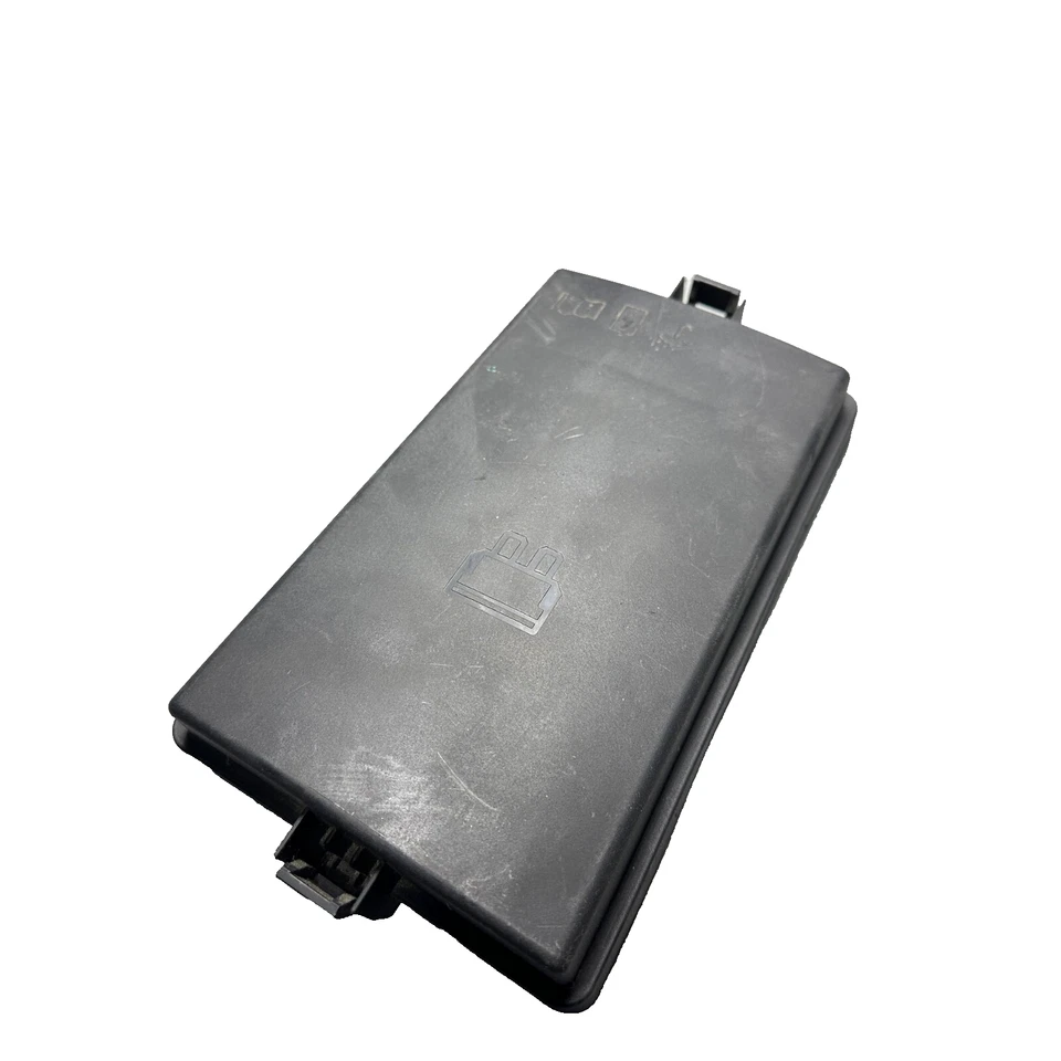 FUSE BOX UPPER COVER 2019-2025 VOLKSWAGEN JETTA OEM - Image 4 of 4