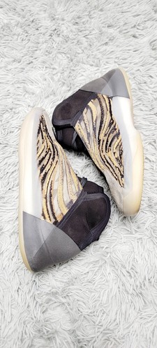 Size 9.5 Adidas Yeezy QNTM Men's Shoes GX1331 Amber Tint.