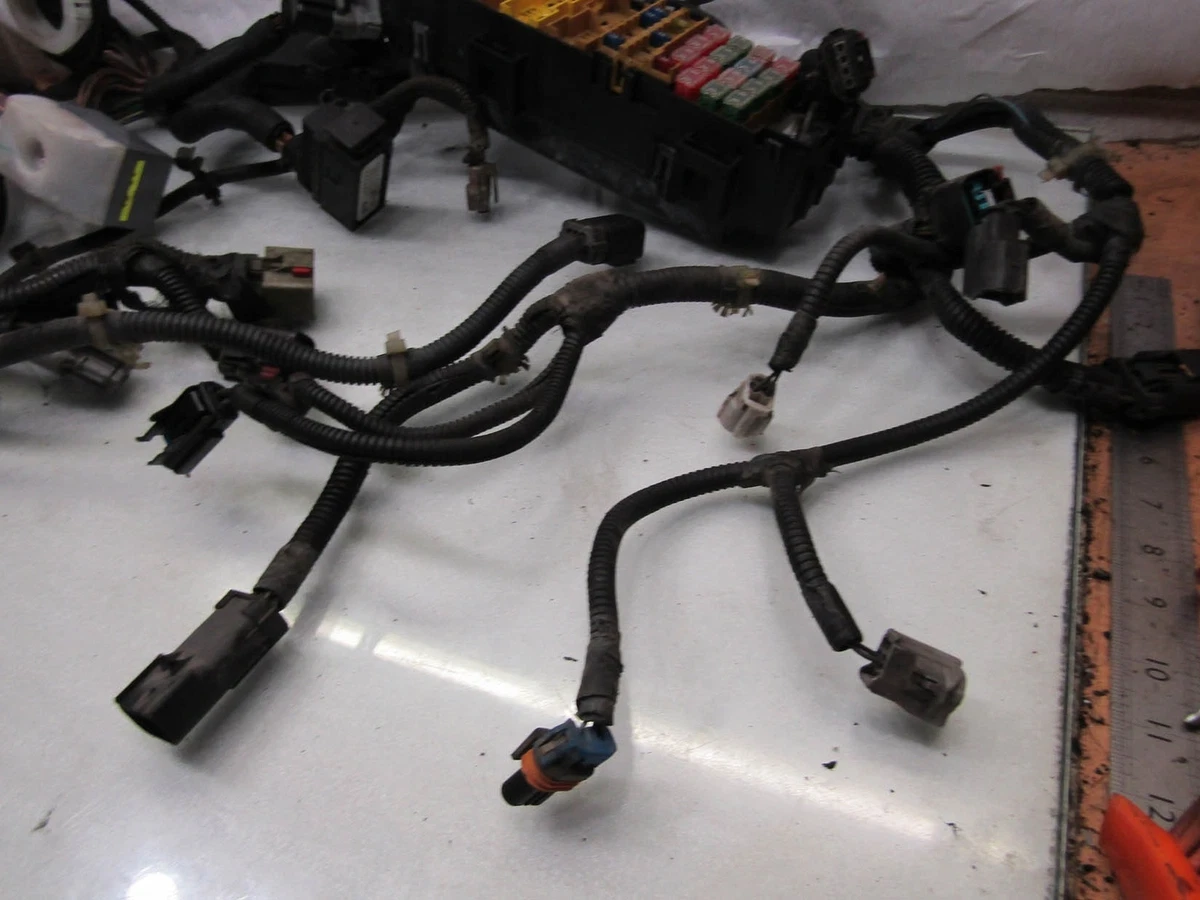 Jeep Grand Cherokee WJ 99 04 3.1 531OVH engine wiring harness loom fuseboard