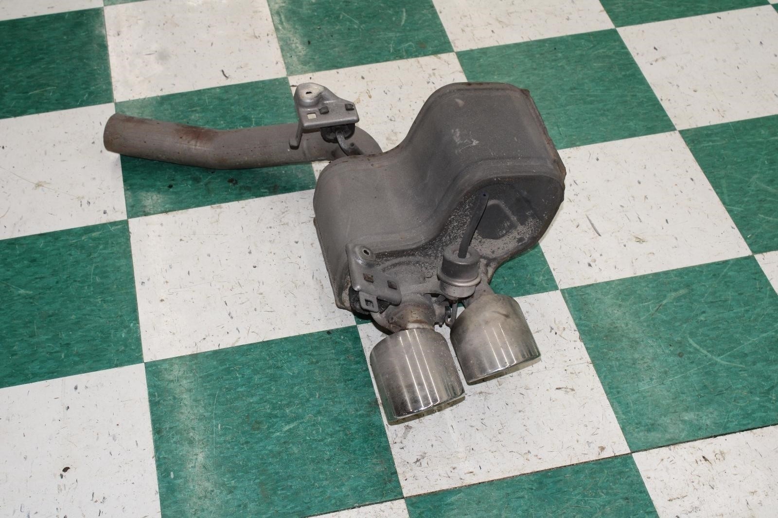 14-20 Ghibli 3.0L Motor Engine Passenger Right RH Exhaust Muffler Dual Tips OEM