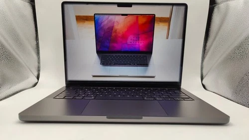 MacBook Pro 14" M3 Pro 1TB