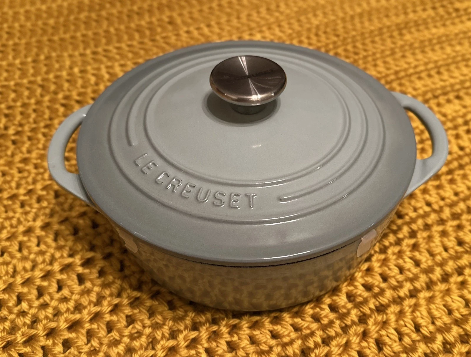 Le Creuset Sea Salt Cast Iron Shallow Round Dutch Oven 22cm 2.75 Quart