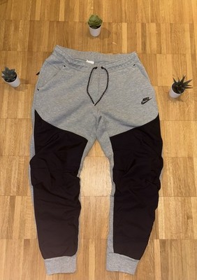 Nike Techfleece Herren Große M Farbe Schwarz und Grau Neu