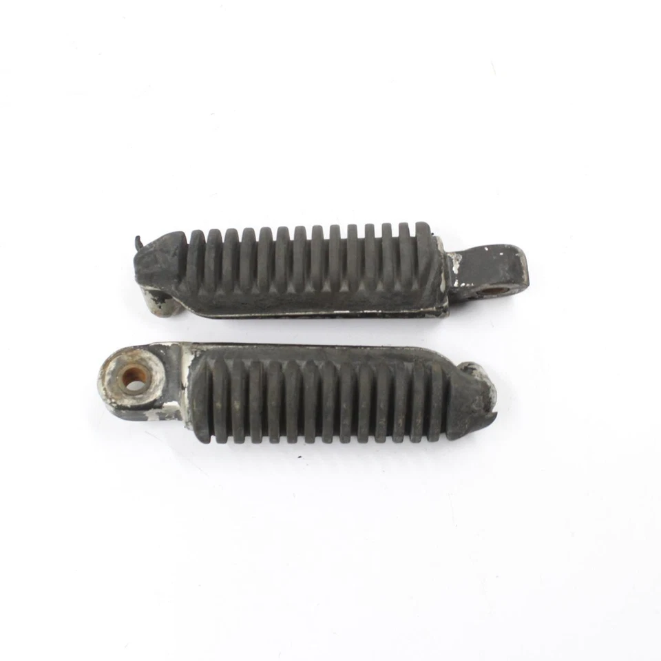 Suzuki Katana 750 1999 OEM reposapiés delanteros clavijas juego de peldaños par Foto 2 de 4