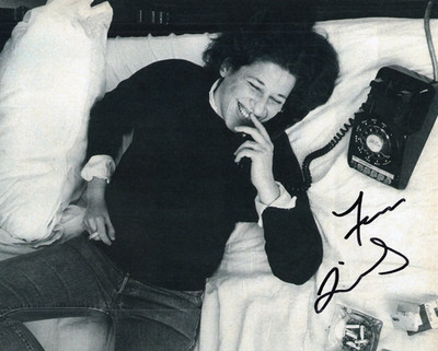 FRAN LEBOWITZ SIGNED 8x10 PHOTO AUTHOR SPEAKER  AUTOGRAPHED  EXACT PROOF  #2
