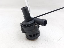 Pompe à eau Mercedes CLASSE V