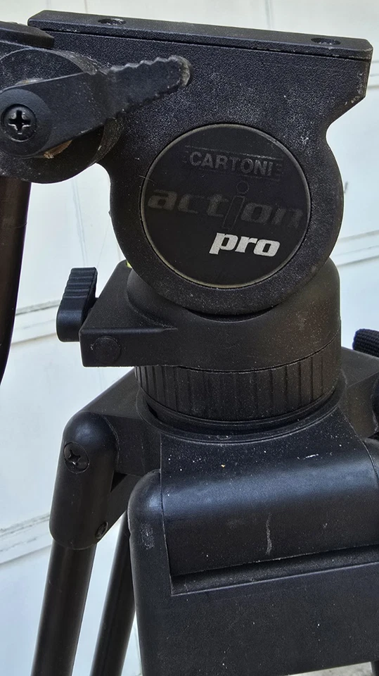 CARTONI VIDEO CINE TRIPOD WITH ACTION PRO FLUID HEAD & CARRYING CASE - Image 4 of 4