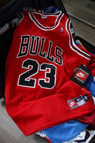 New Nike Authentic Chicago Bulls Michael Jordan red Jersey 52 XXL nwt rare
