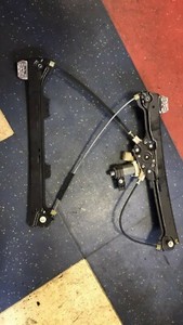 BMW 5 (E60, E61) Fensterheber Tür vorne links 7184741 / 7184383