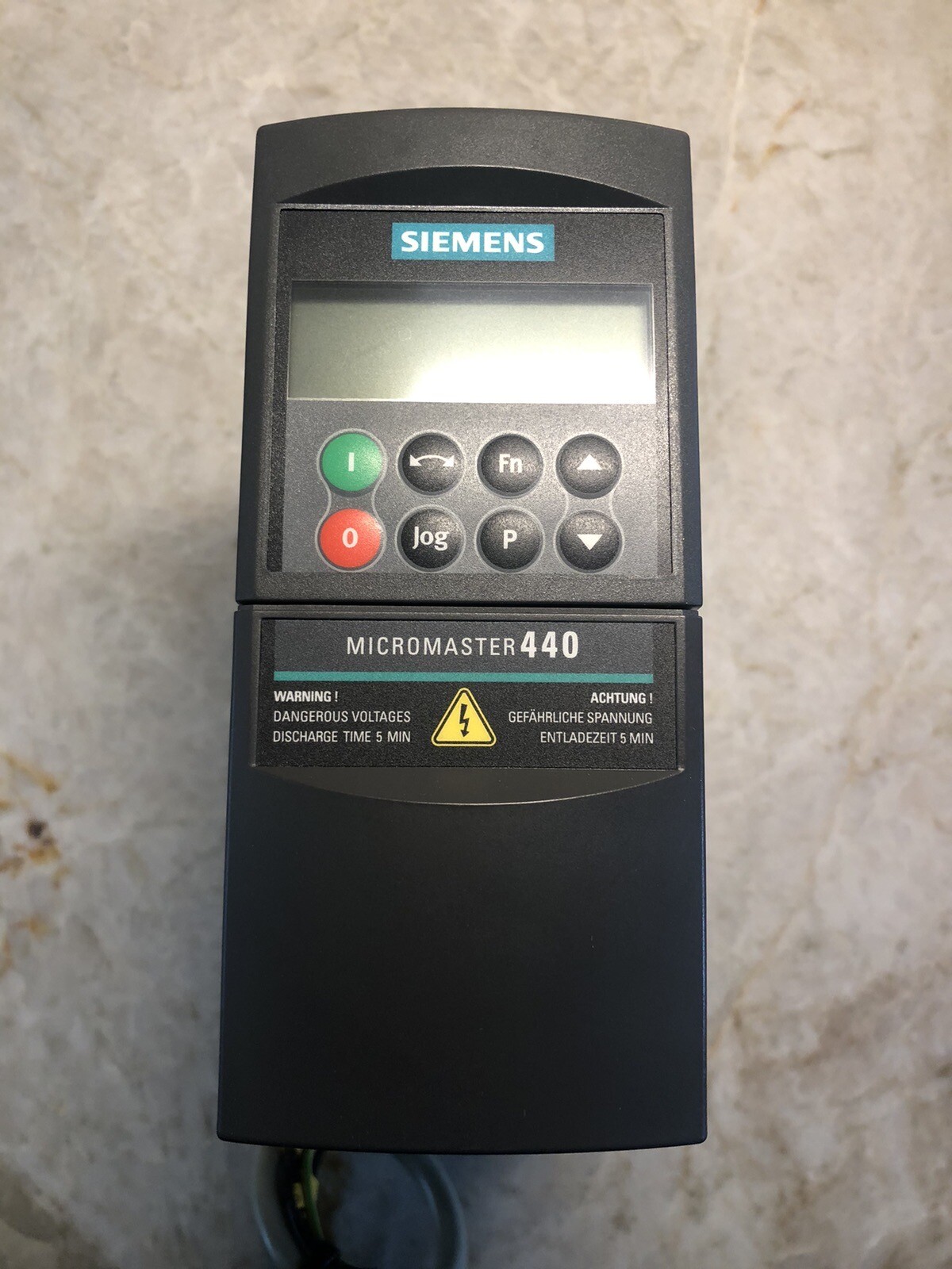 Siemens 6SE6440-2UD17-5AA1 / E-Stand Version D01/2.09 / Micromaster 4, 558,82