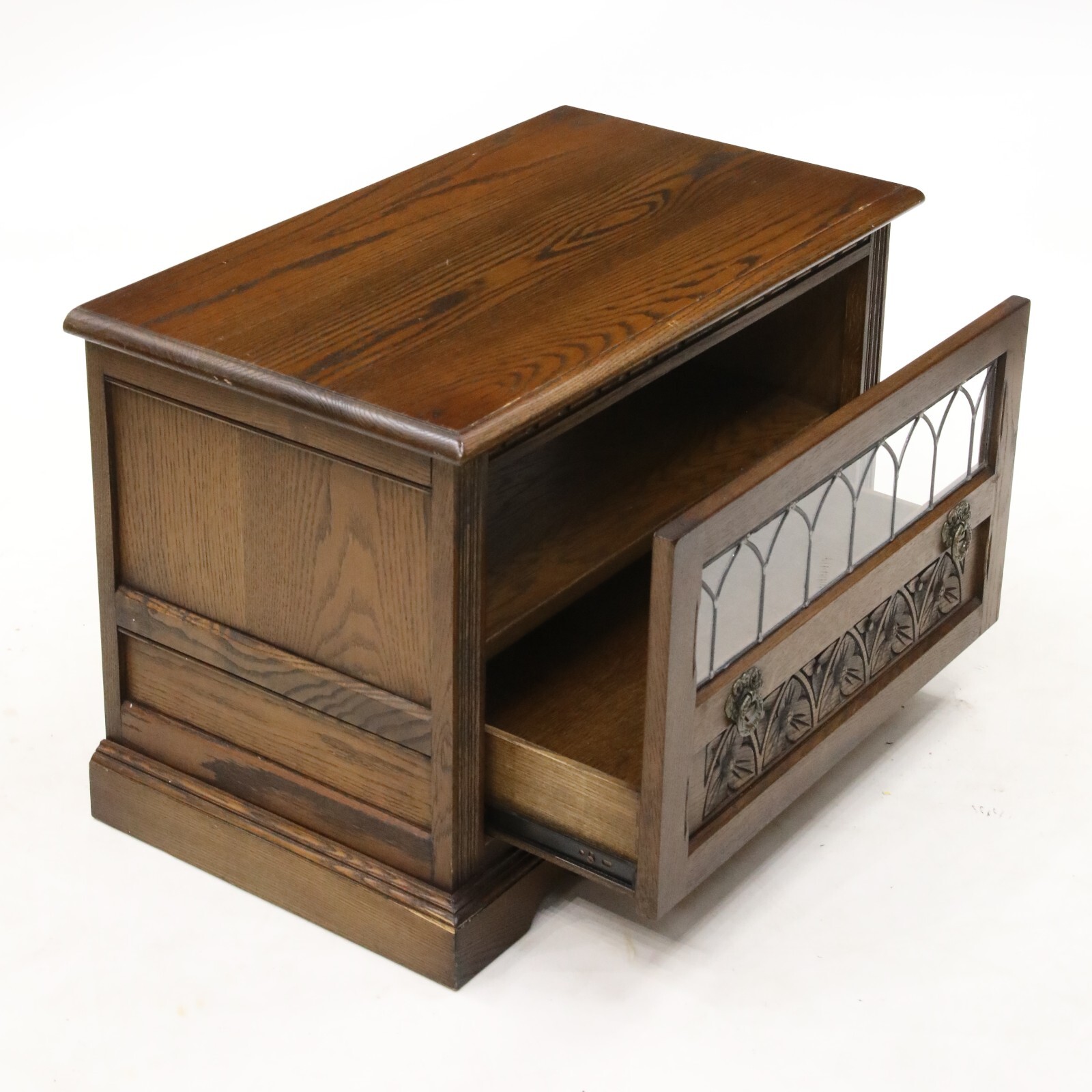 Old Charm TV Stand Leaded Glazed Drawer Model 2226 Light Oak FREE UK