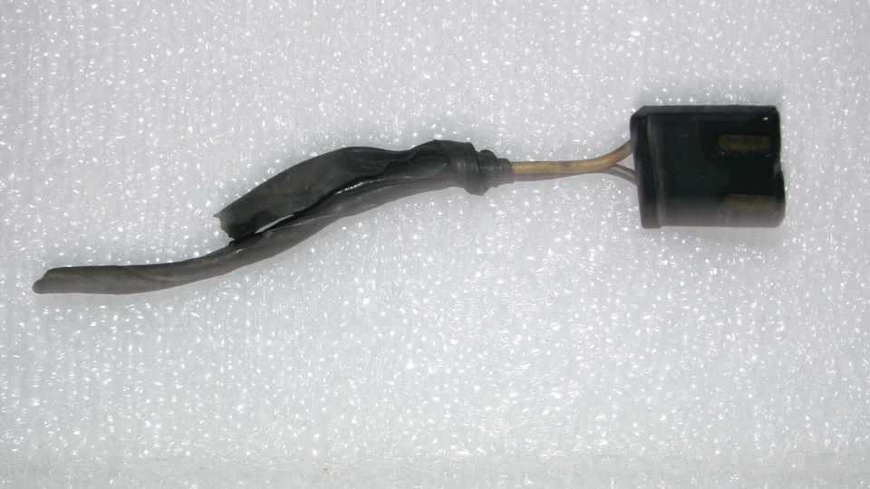 65 70 Cadillac A/C Climate Control Vacuum  Relay Switch Wire Connector Pigtail - Image 3 of 4