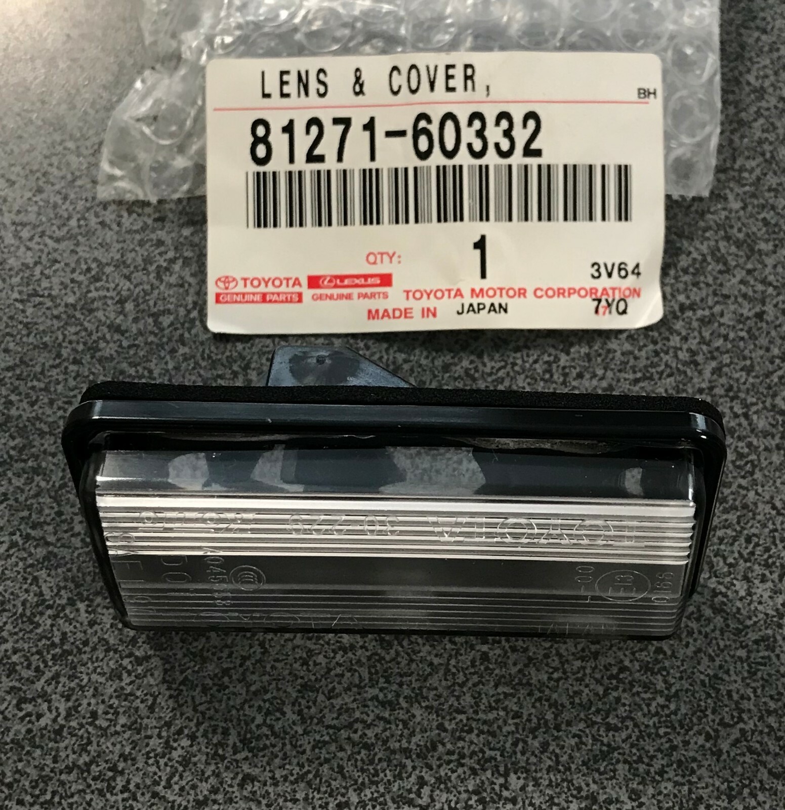 Toyota 81271 60332 Toyota 81271 60332