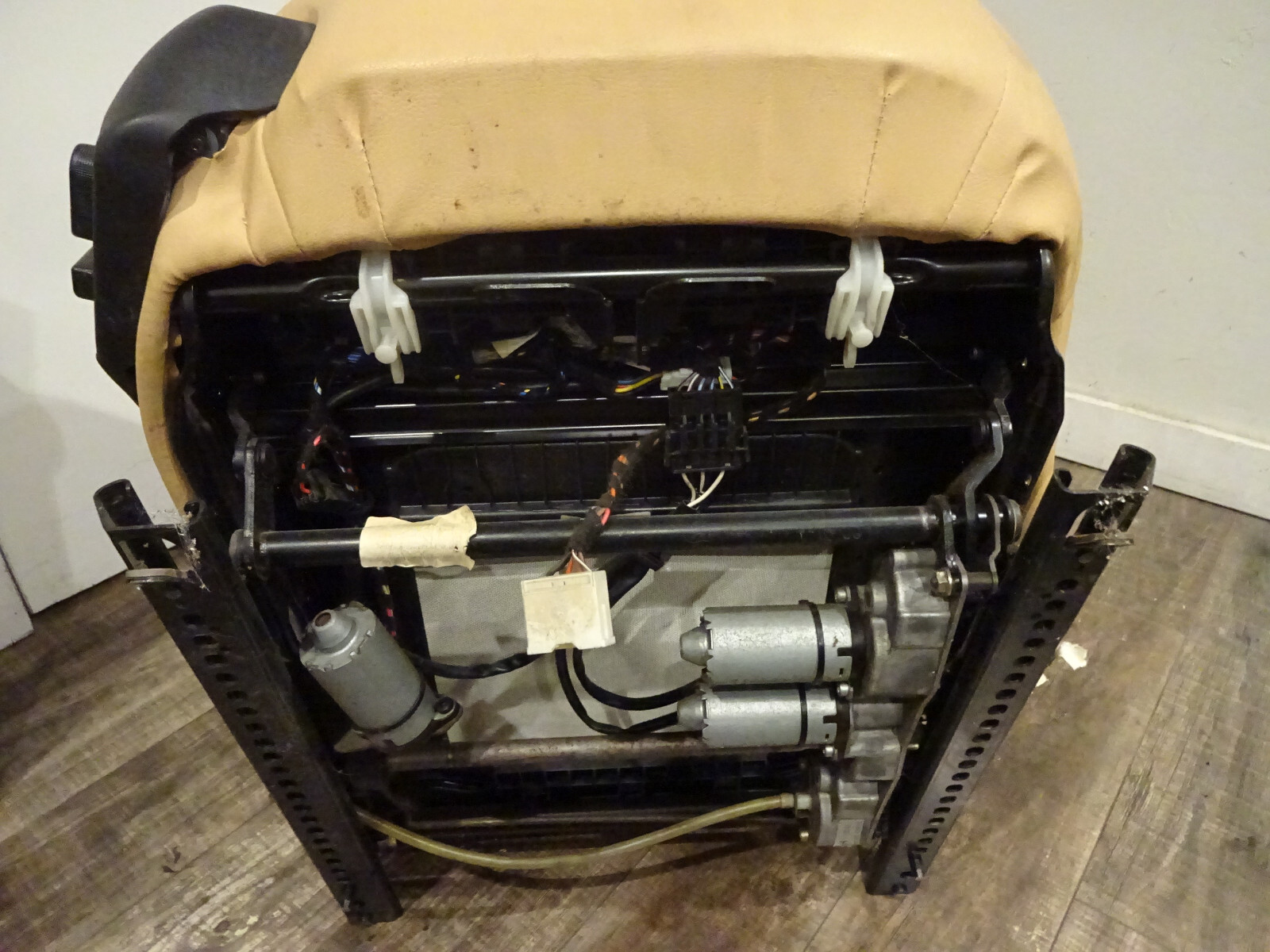 Maserati 4200 Spyder - RH Passenger Side Front Power Seat - Heated Seat Complete