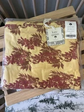 *New In Bag* Kate Quinn Double Layer Blanket In Chili Wisteria Vine (47*47in