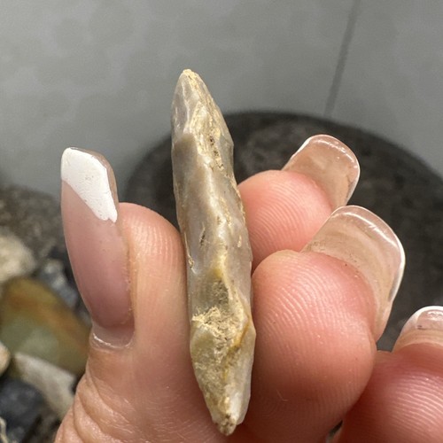 MLC 548 1 3/8" Triangle Arrowhead Old Ohio Artifact - Picture 5 of 6