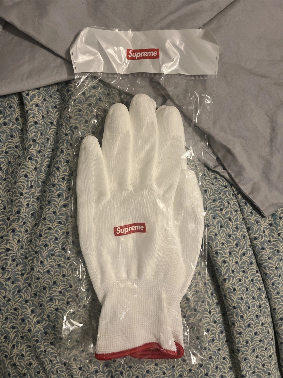 Gants caoutchoutés Supreme FW20 neufs