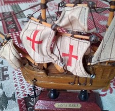 Modellino In Legno Del Veliero Santa Maria