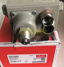 ONE NEW DANFOSS Pressure switch KPS33 060-310366 060-3103