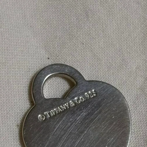 Ciondolo Tiffany & Co. argento 925 note logo cuore tag largo 2 cm - Immagine 3 di 4