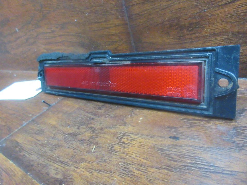 New Yorker, E Class, LeBaron, 600, 400, etc.  : 1982 - 1988, REAR Side Marker - Image 2 of 4