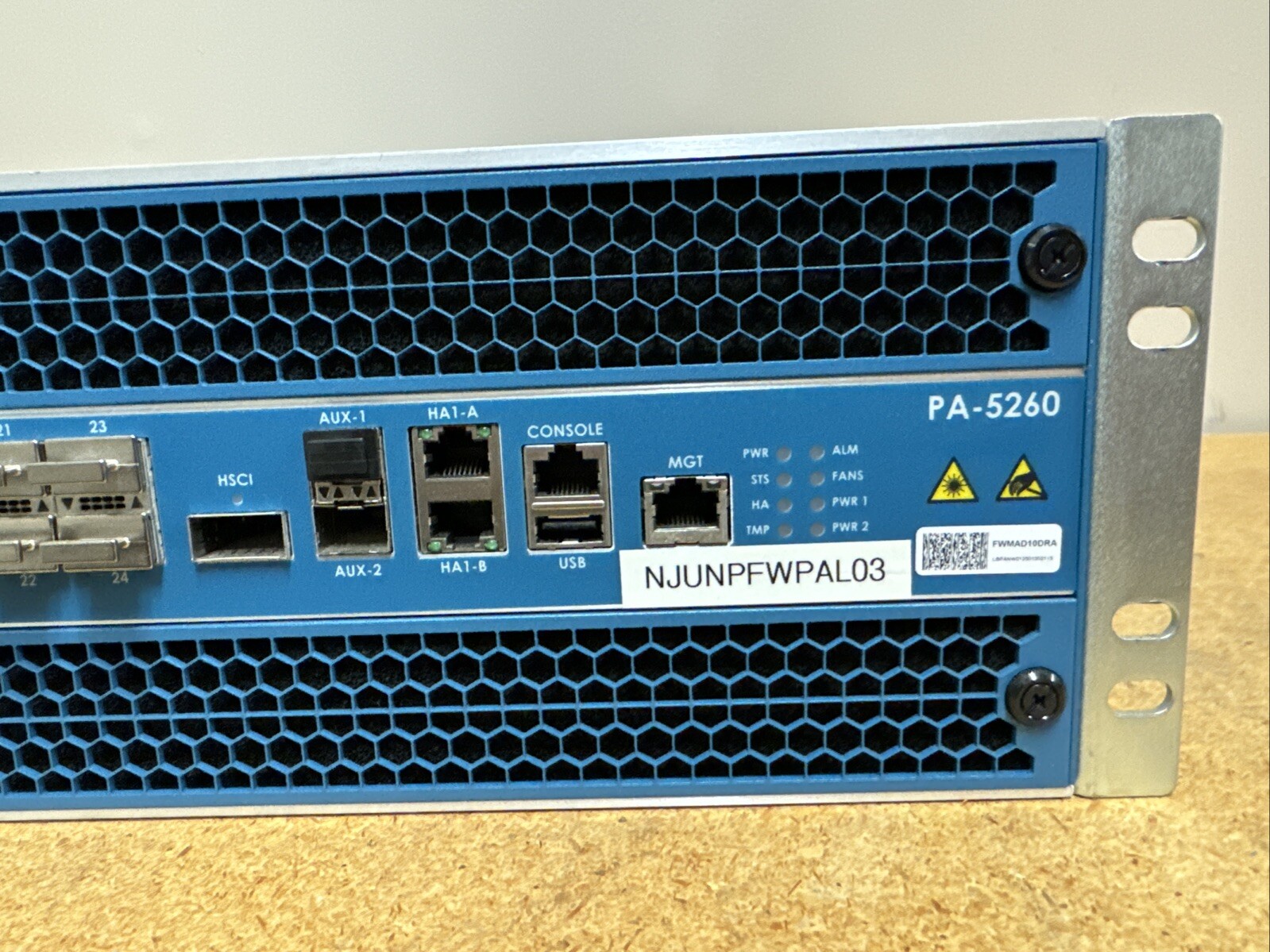 Palo Alto PA 5260 Next Gen Firewall: 2x 240GB SSD + 2x 2TB HDD  75000012500A