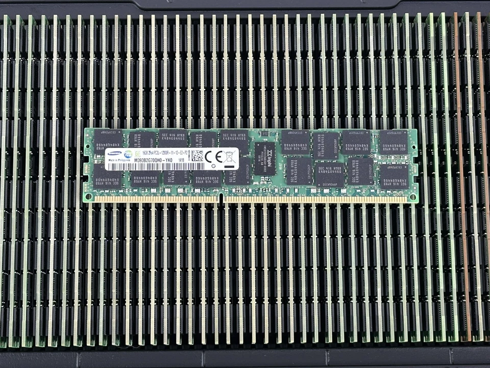 Samsung/Hynix 64GB Lot of 4x 16GB 2Rx4 PC3L-12800R ECC RDIMM DDR3 1600MHz Server - Image 2 of 4