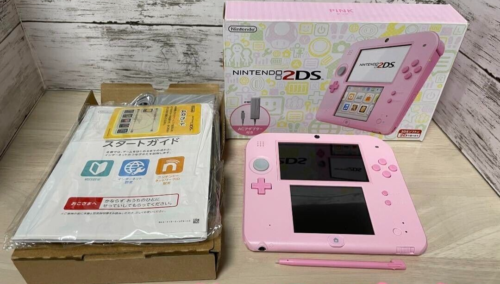 Nintendo 2DS 3DS-Konsole rosa Handheld-Gaming-Systeme mit Zubehör 2016 - Bild 1 von 7