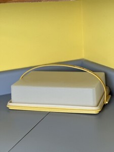 VINTAGE TUPPERWARE RECTANGLE CUPCAKE CARRIER GOLDEN BASE & HANDLE 622 623 624