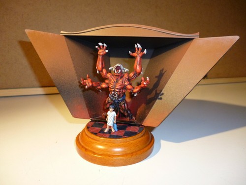 miniature - diorama - the monster in the closet  - Picture 1 of 3