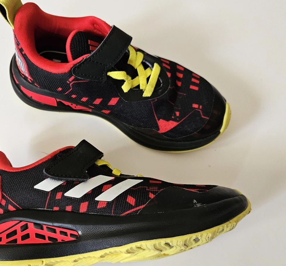 Adidas x Marvel 11 Niños Universo Fortarun Superhéroe Zapatos Tenis BA1-26 Foto 3 de 4