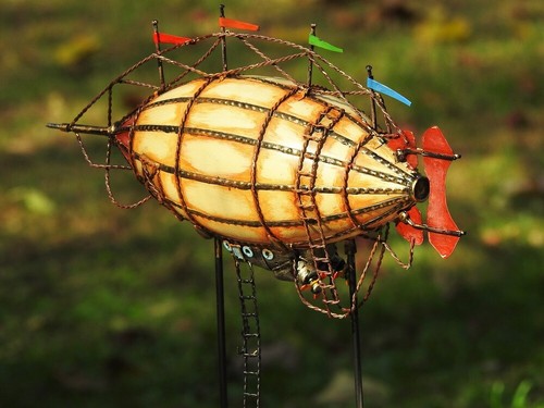 Tinplate 19th Century Airship Model - Handmade - Balloon - Zeppelin - Steampunk - Picture 7 of 12