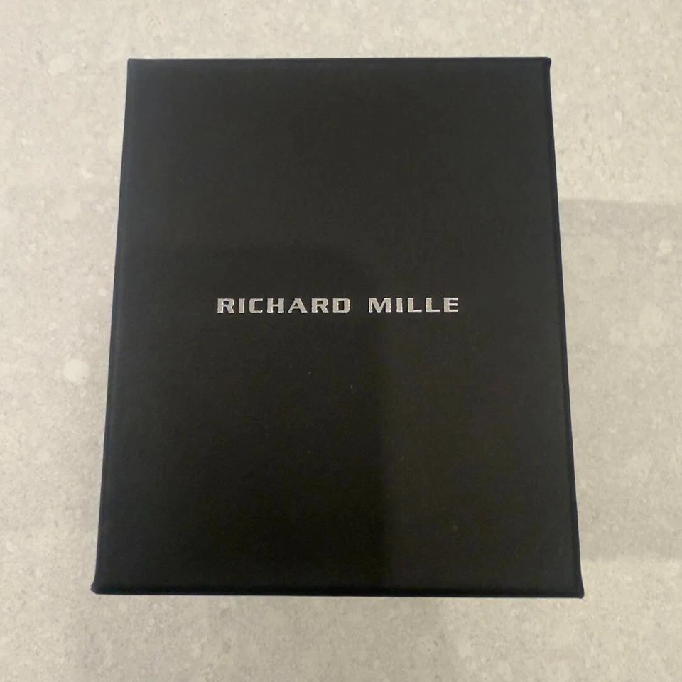 Caja Reloj RICHARD MILLE Original Estuche de Lujo Negro con Caja Directa de Japón Foto 2 de 4