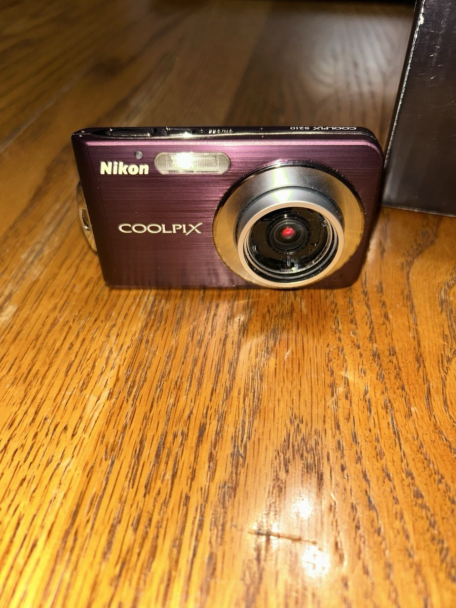 Nikon Coolpix S210 8.0MP Compact Digital Camera Broken/For Parts