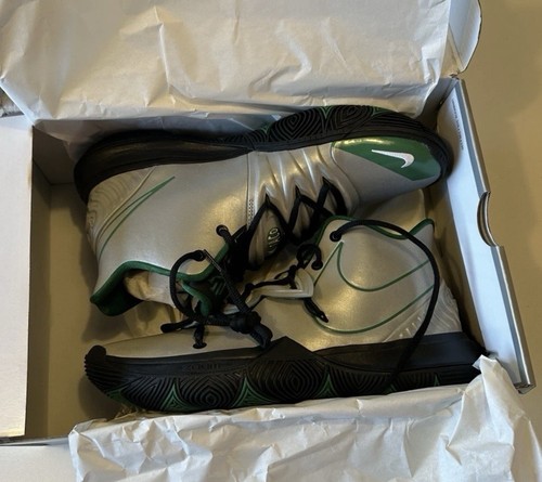 NIKE KYRIE 5 | TACO, REFLECTIVE SILVER, SIZE 10.5 - NEW IN BOX - Picture 6 of 7