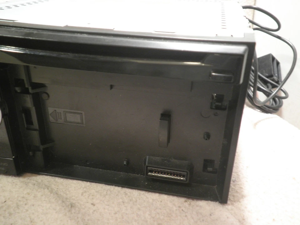 PIONEER AVIC F320BT AUTORADIO CD CON NAVIGATORE SOLO CORPO FISSO NO FRONTALE - Immagine 3 di 4