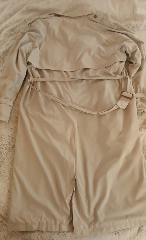 Pierre Cardin Cream Long Raincoat Overcoat Waterproof VGC Size 40 (XL) Very Warm - Image 3 of 4