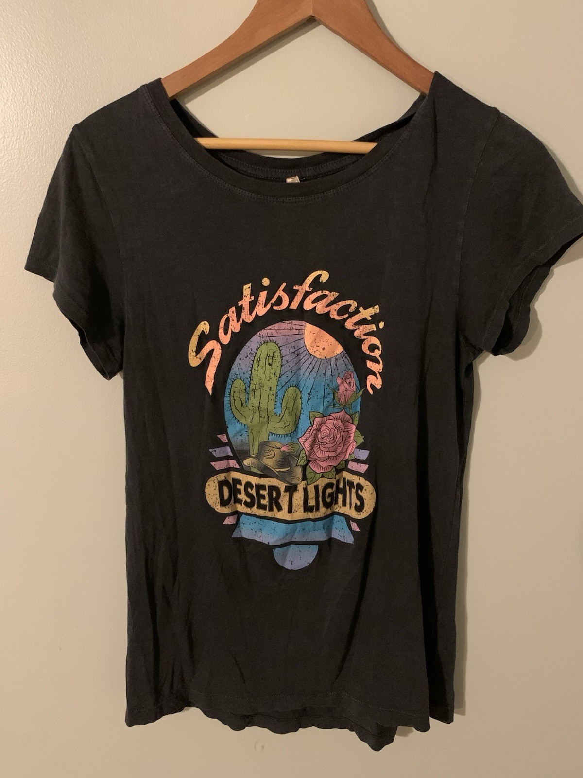 Spell Satisfaction Tee Medium Black Lovebird - image 2