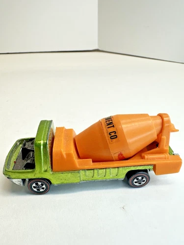 Vintage Hot Wheels Redline The Heavyweights Cement Mixer Truck- Parts or repair
