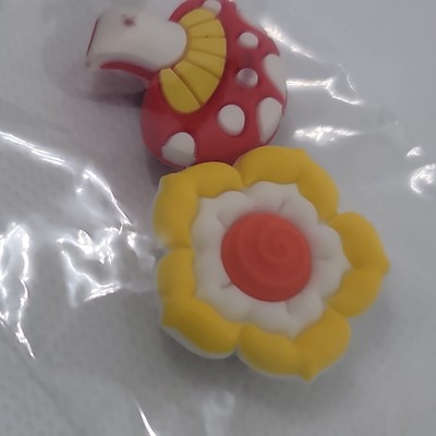 NEW Croc Charms Assorted Flower themed 2 piece set, USA Seller