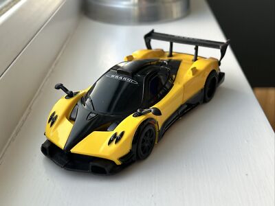 Rastar Pagani Zonda R 1:32 Transformable Car/Robot With Lights